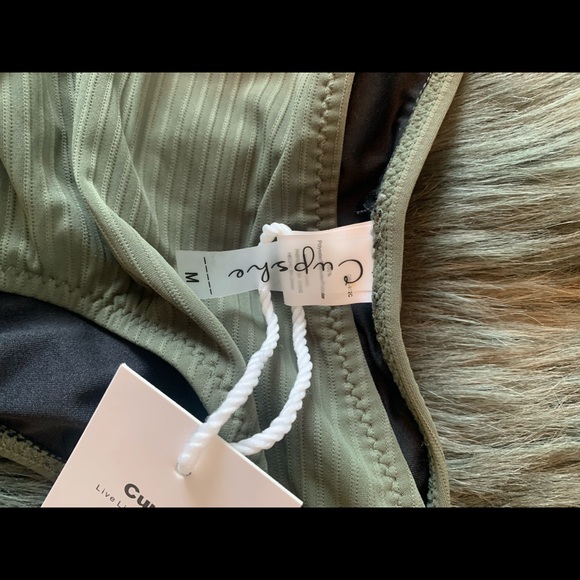 NWT Cupshe Swimsuit - Picture 2 of 5